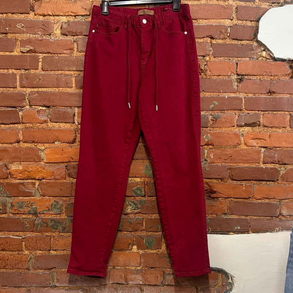 Judy Blue Garment Dyed Elastic Waist High‎ Rise Red Jeans Size 9/29
